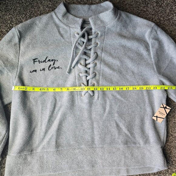 NWT REVOLVE Daydream Nation “Friday I'm in Love” Pullover Rain Cloud Grey Small - Picture 9 of 10